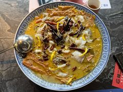 -桂二老坛酸菜鱼(三街两巷店)