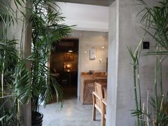 门面-HIGH FIVE哈福手工汉堡(桂林路店)