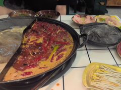 -扎起市井老火锅(乐山总店)