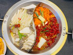 -沸炉重庆老火锅(军事博物馆店)