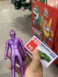 -逝水玩具折扣店