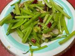 -崴海渔村(虹梅路店)