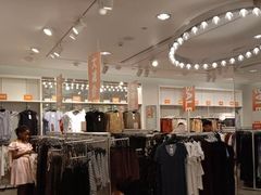 -H&M(天一广场店)