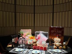 -雍容荟帝王蟹活龙虾展台自助(IFS黑金店)