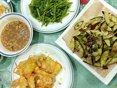 -鹤乡东北菜(崮山路店)