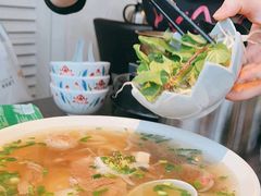 -大头虾越式风味餐厅(光明广场店)