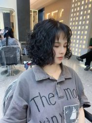 -苏豪美发S A L O N烫发染发
