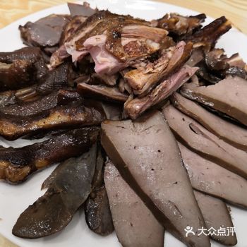 汕头特色的卤鹅，粉肝!