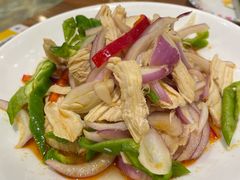 手撕椒麻鸡-清真·玛丽亚新疆菜主题餐厅(浙江中路店)