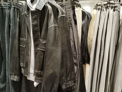 -URBAN REVIVO(上海中庚漫游城店)