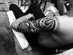图腾 黑白-游刃刺青TATTOO纹身工作室