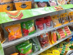 -全家便利店(世贸丽晶城店)