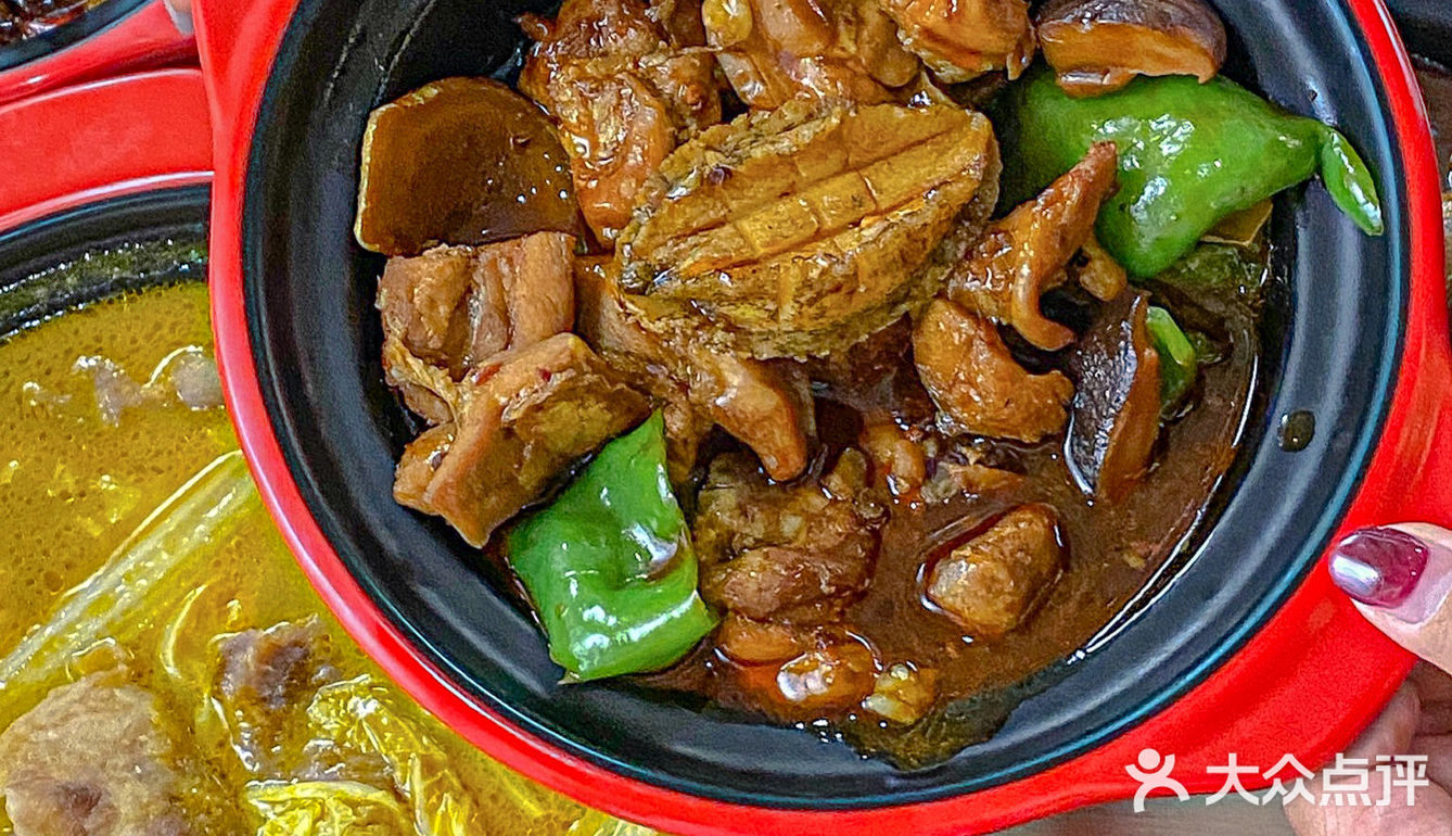 南京丰富路📍一口沦陷的鲍鱼鸡煲！
