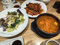 -青瓦餐厅·生鱼片·韩园烤肉(西塔店)