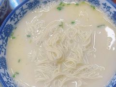 -雪琴面馆富安特色鱼汤面(城中花园店)