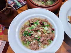 -老滇山寨•云南特色菜•地方菜•民族风情歌舞表演(金碧店)