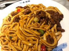 牛柳甩面-小菜园新徽菜(芜湖镜湖苏宁店)