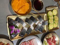 -围炉肉舍丹东海鲜烤肉·烤活鳗(步行街店)