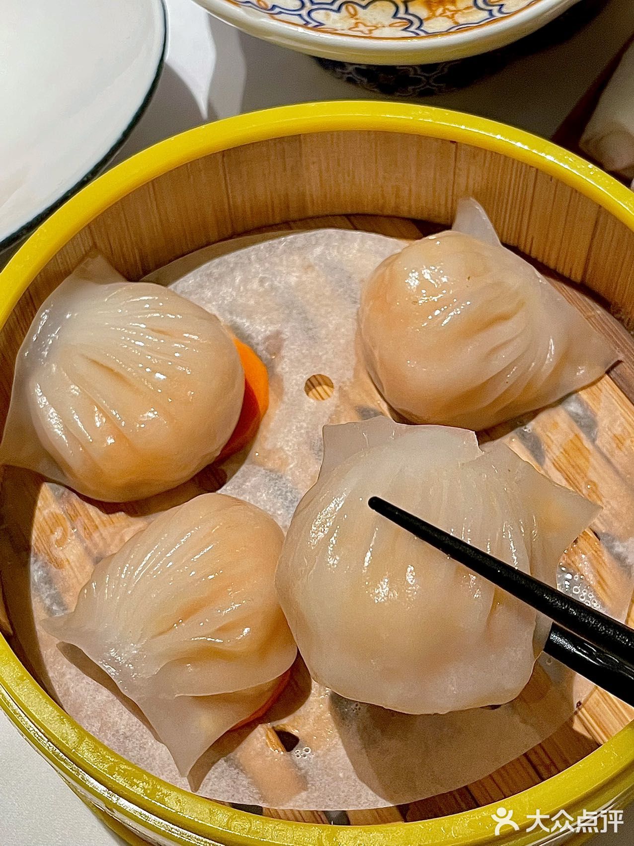 ️他们家的港式茶店，虾饺，肠粉之类的都是地道又好吃！