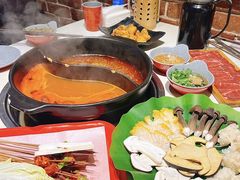 -钢管厂五区小郡肝串串香火锅(梅川路店)
