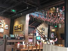 -拉亚汉堡经典餐厅(商城路店)
