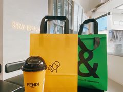 -喜茶(上海北外滩来福士店)