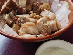 脆皮烧肉-园林美食城·本土农家菜(杨和镇店)