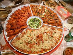 -肥肥虾庄·金牌油焖大虾(汉街SKP店)