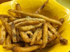 -BHC炸鸡(明洞总店)