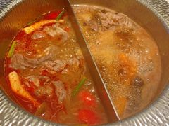 -牛YO寿喜烧·铁板烧和牛火锅自助(市府恒隆店)