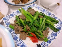 牛肉炒菜心-惠爱餐厅