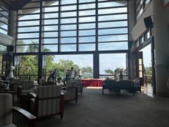 -亚龙湾喜来登·美景台大堂吧