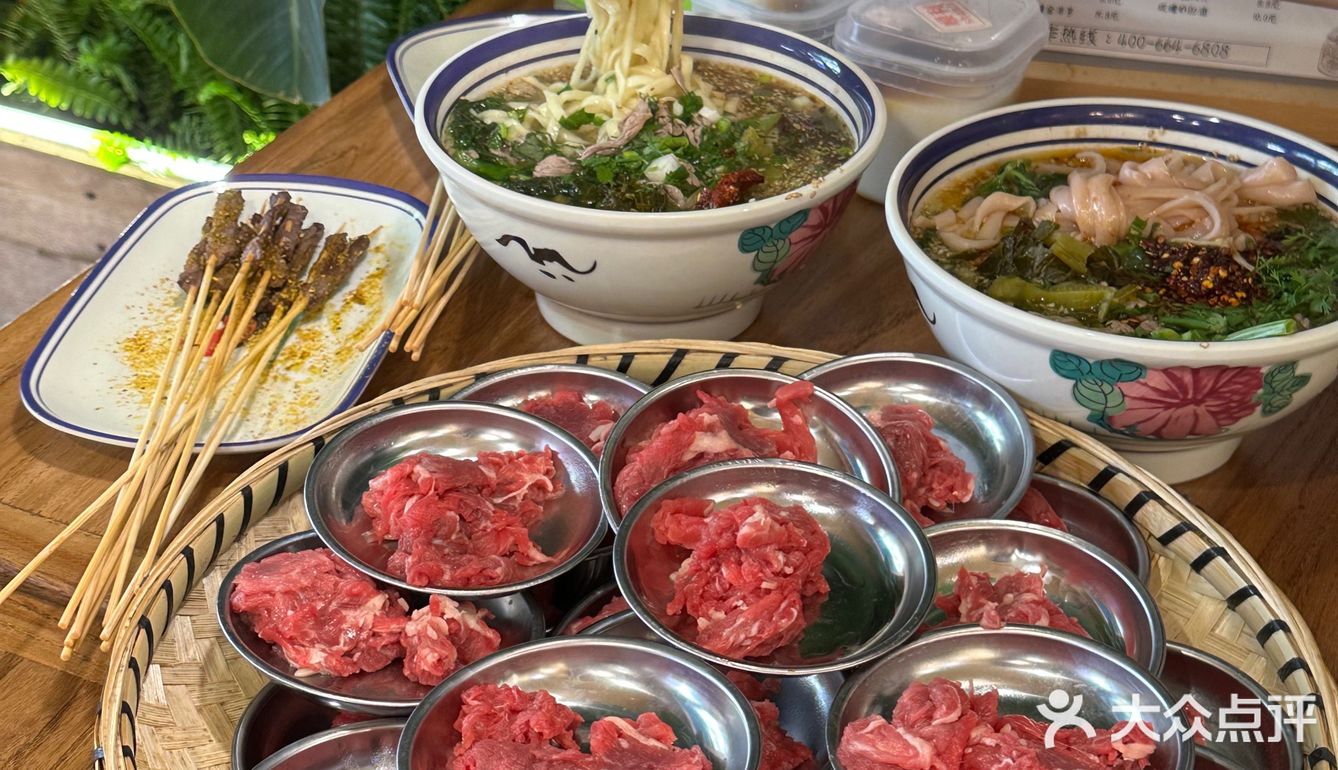 昆明|本地人都爱甩的生烫牛肉🥩米线 yyds