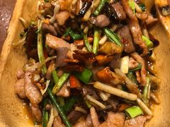 -老滇山寨•云南特色菜•地方菜•民族风情歌舞表演(金碧店)