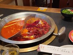 -沸炉重庆老火锅(军事博物馆店)