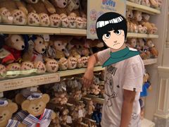 -小镇影院迪士尼小熊Duffy与他的朋友合影地