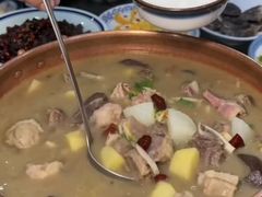 -三锅莊·牦牛肉火锅·香格里拉特色藏餐宴请餐厅(昆明创始店)