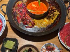 -卤校长重庆火锅(银泰城店)