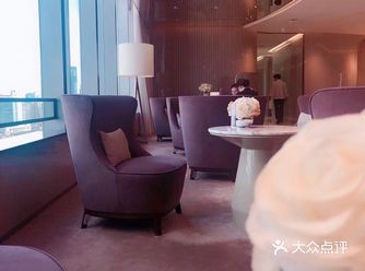 已经在购物车里加满美美的裙子