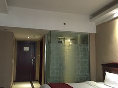 -如家旗下-成都蜀汉东路一品天下地铁站睿柏·云酒店