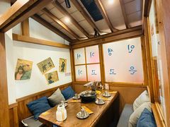 -明洞阿姨·韩式酱蟹烤肉·创意料理(方庄店)