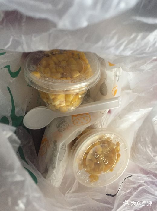 华莱士炸鸡汉堡(五号路店)玉米杯图片 - 第1张