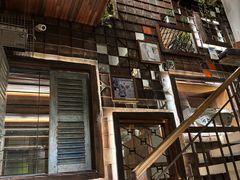 -Cuc Gach Quan Restaurant