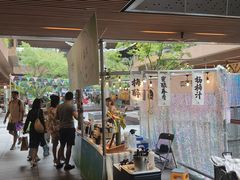 -瑞虹新天地月亮湾