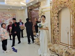 -伊和园清真餐饮