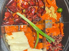 -爱你您·自家鱼塘·活水喷泉鱼火锅(八里店)