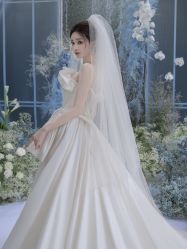 -艾米丽婚纱礼服