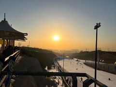 -采薇庄园四季滑雪场