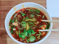 -南门金峰辣子鸡·玩串串(昌发展万科广场店)