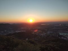 -鬼笑石后山停车场